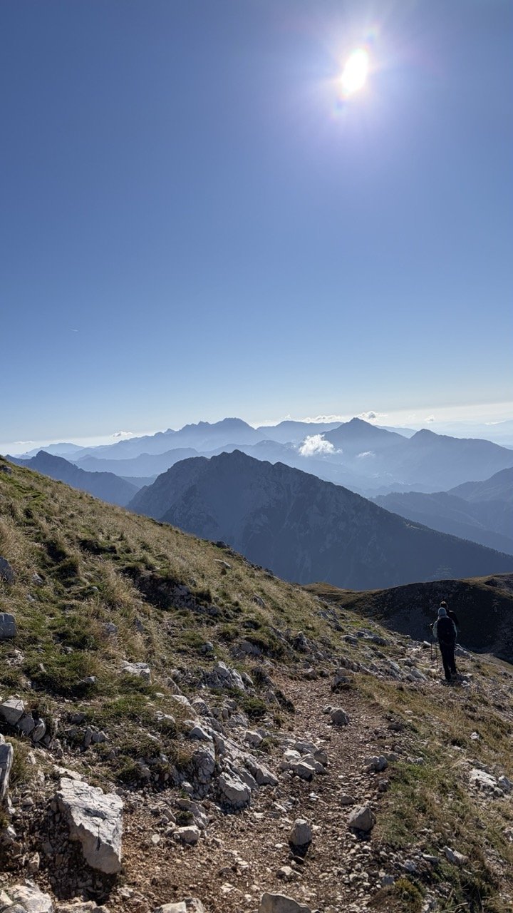 Stol - od Valvasorja mimo izvira Završnice (krožna)